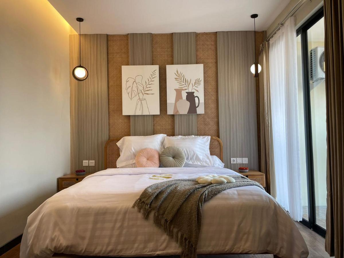 Stay.Vie Hotel Surabaia Exterior foto