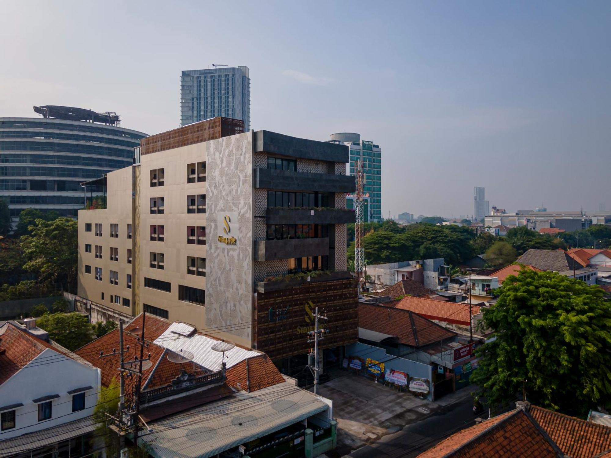 Stay.Vie Hotel Surabaia Exterior foto