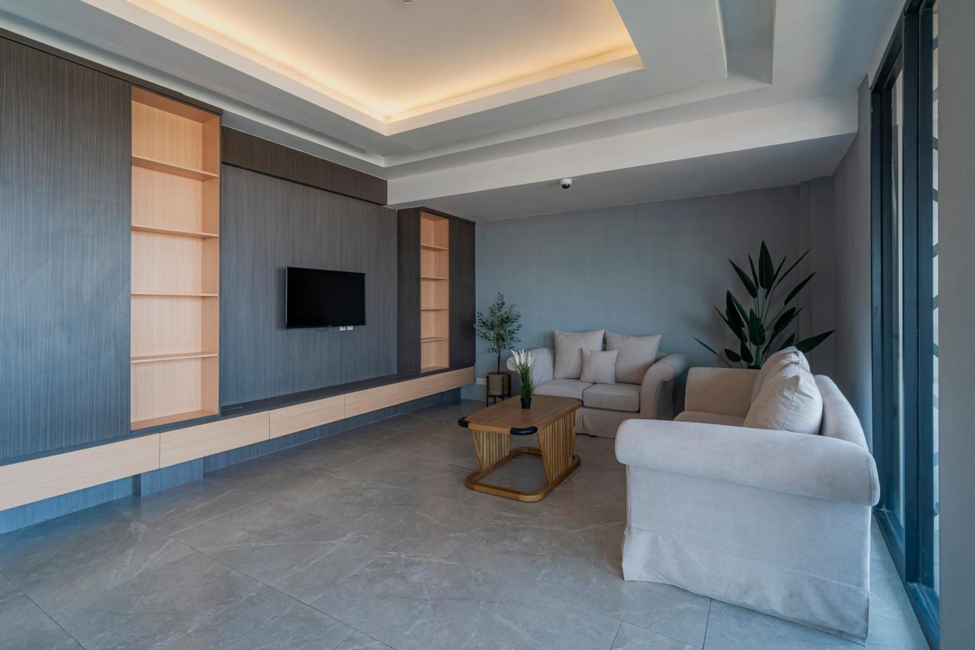 Stay.Vie Hotel Surabaia Exterior foto