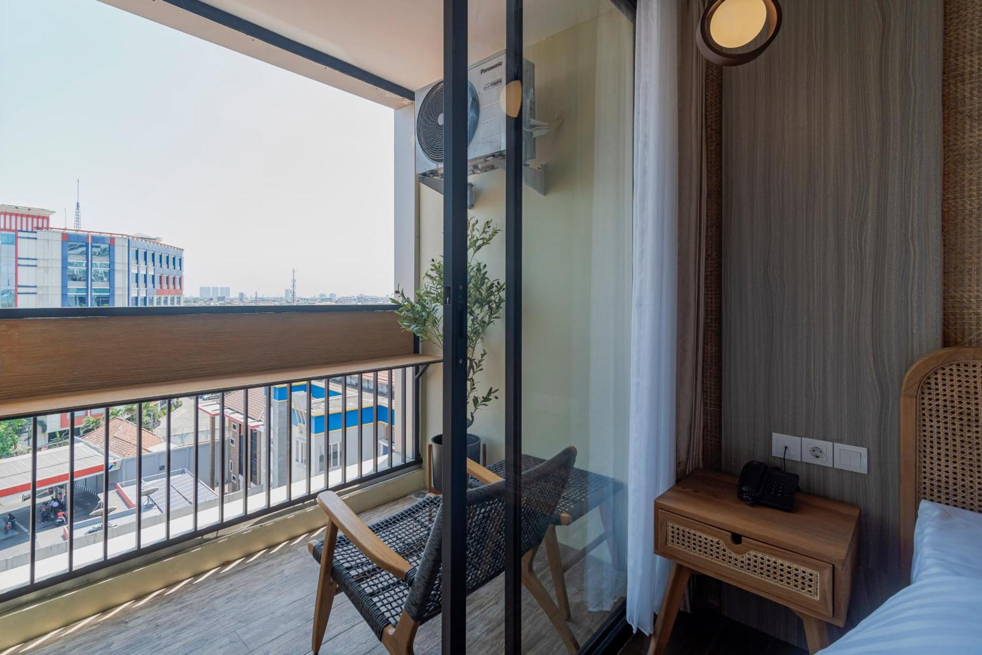 Stay.Vie Hotel Surabaia Exterior foto