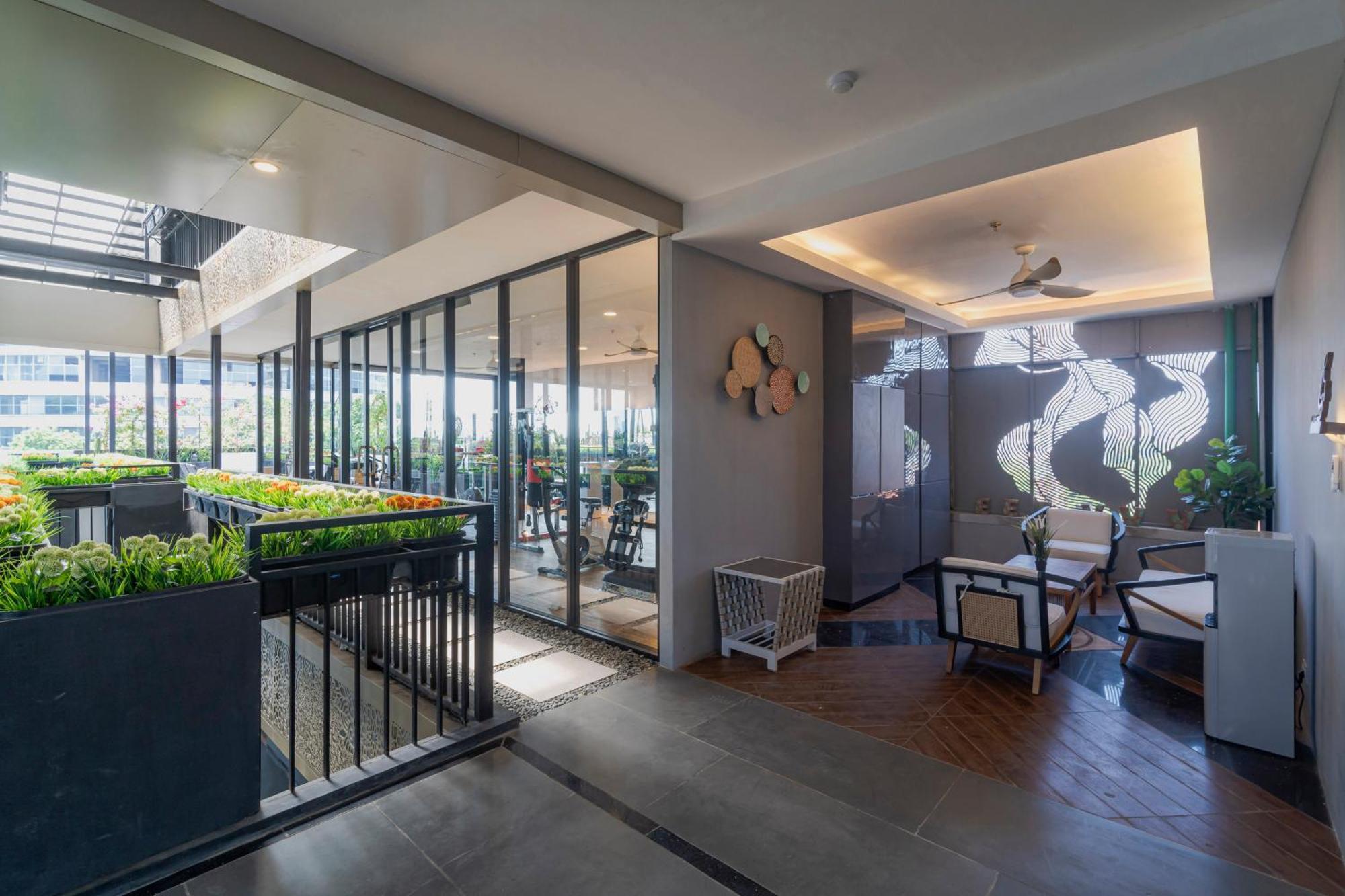 Stay.Vie Hotel Surabaia Exterior foto